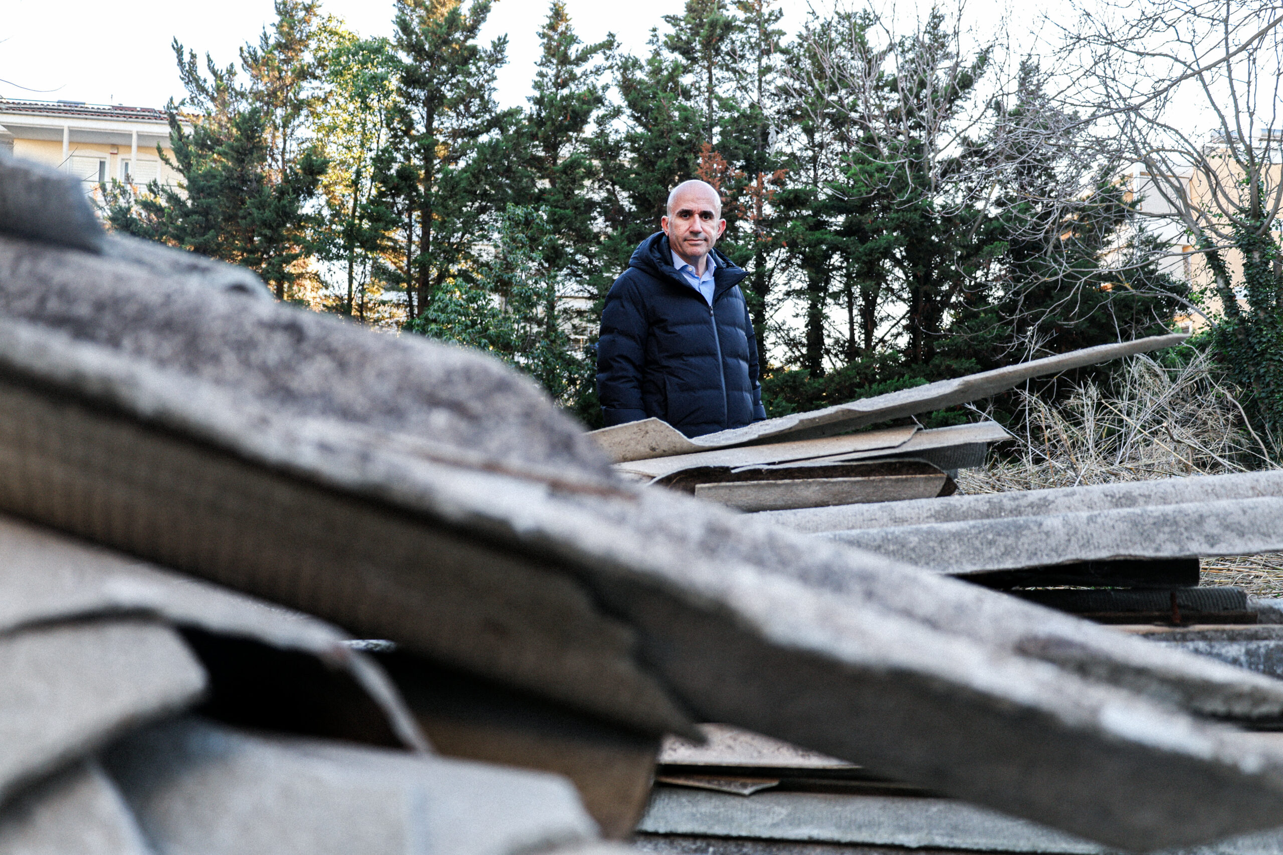 «Λυκόβρυση - Πεύκη Μαζί»: Όταν η προχειρότητα συναντά τον αμίαντο, η ευθύνη γίνεται αδιαπραγμάτευτη