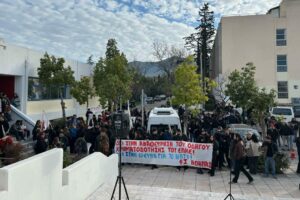 «Το Πολυτεχνείο δε θα γίνει πολεμικό εργαστήρι» - Οι φοιτητές αντιδρούν στην έρευνα για πολεμικούς σκοπούς