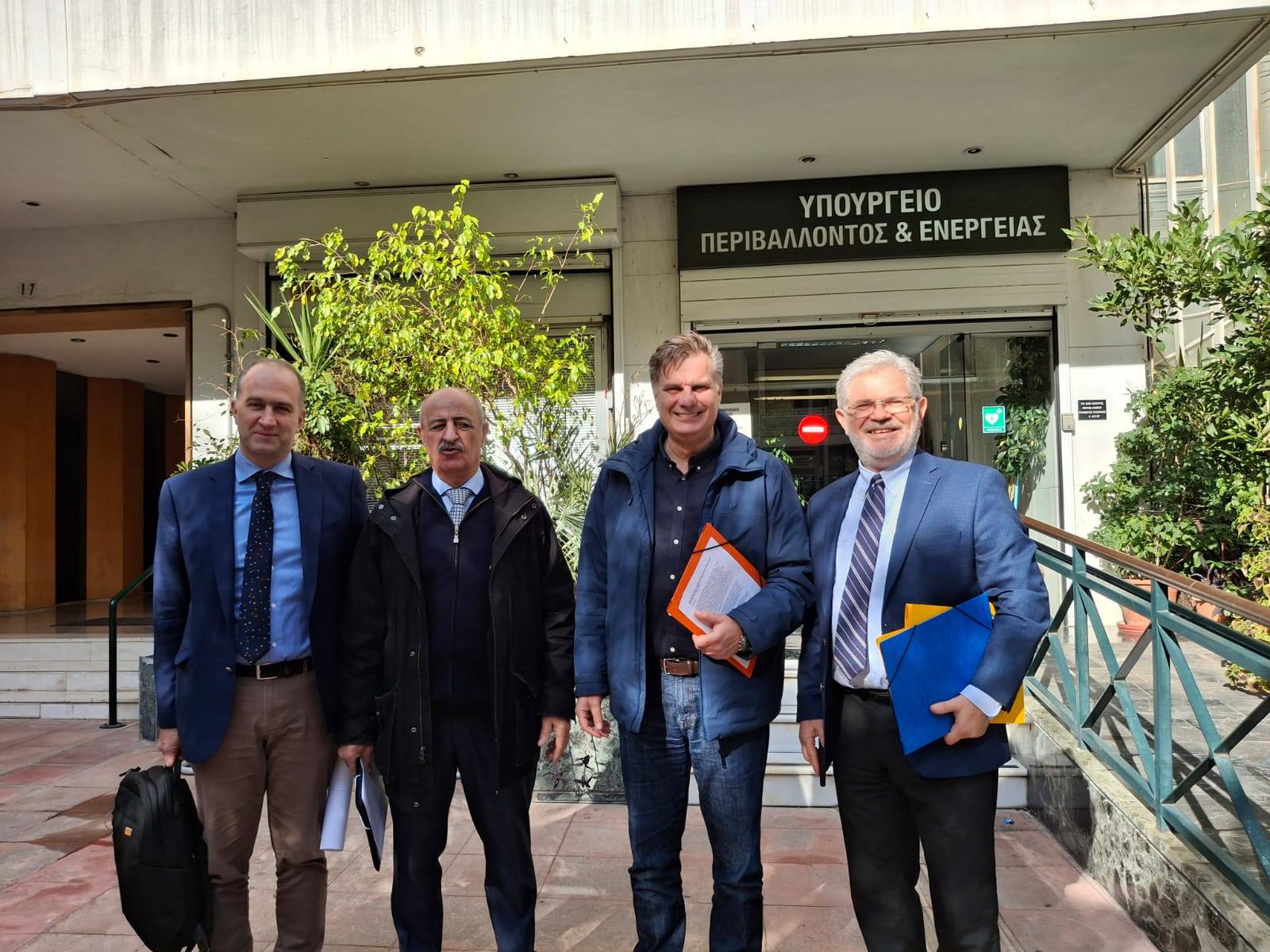 Αγία Παρασκευή: Κινητικότητα για το αμαξοστάσιο από Σάρκουλα, Οικονόμου και Τσιαμπά