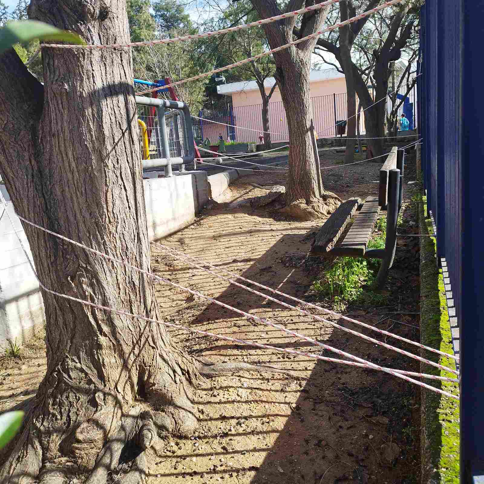 «Επικίνδυνα τα σκοινιά στο προαύλιο» λένε οι γονείς του 6ου Νηπιαγωγείου Ηρακλείου