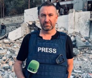 Λίβανος: Βρετανός δημοσιογράφος γλίτωσε στο παρά πέντε από πύραυλο του Ισραήλ