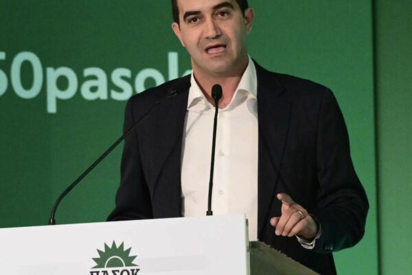 Μ. Κατρίνης: Η κυβέρνηση υπερηφανεύεται για την εμπλοκή της Ελλάδας στην πολεμική σύρραξη