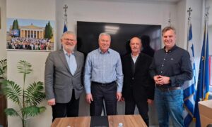 Αγία Παρασκευή: Με τον Γ. Σγουρό συναντήθηκαν οι επικεφαλής των τριών παρατάξεων