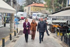 Στη Νέα Ιωνία η αντιπεριφερειάρχης Βορείου Τομέα - Στο επίκεντρο τα έργα