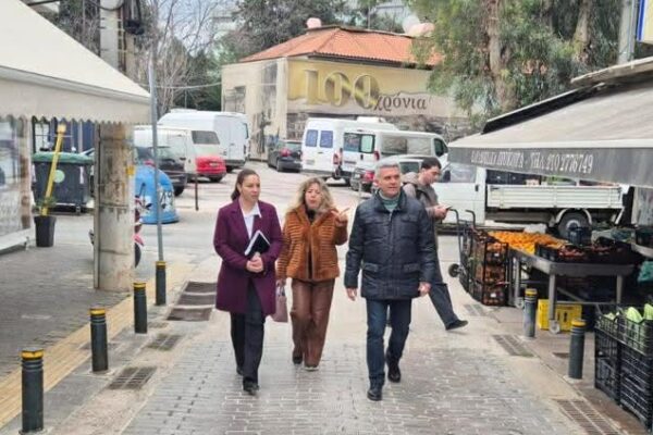 Στη Νέα Ιωνία η αντιπεριφερειάρχης Βορείου Τομέα - Στο επίκεντρο τα έργα