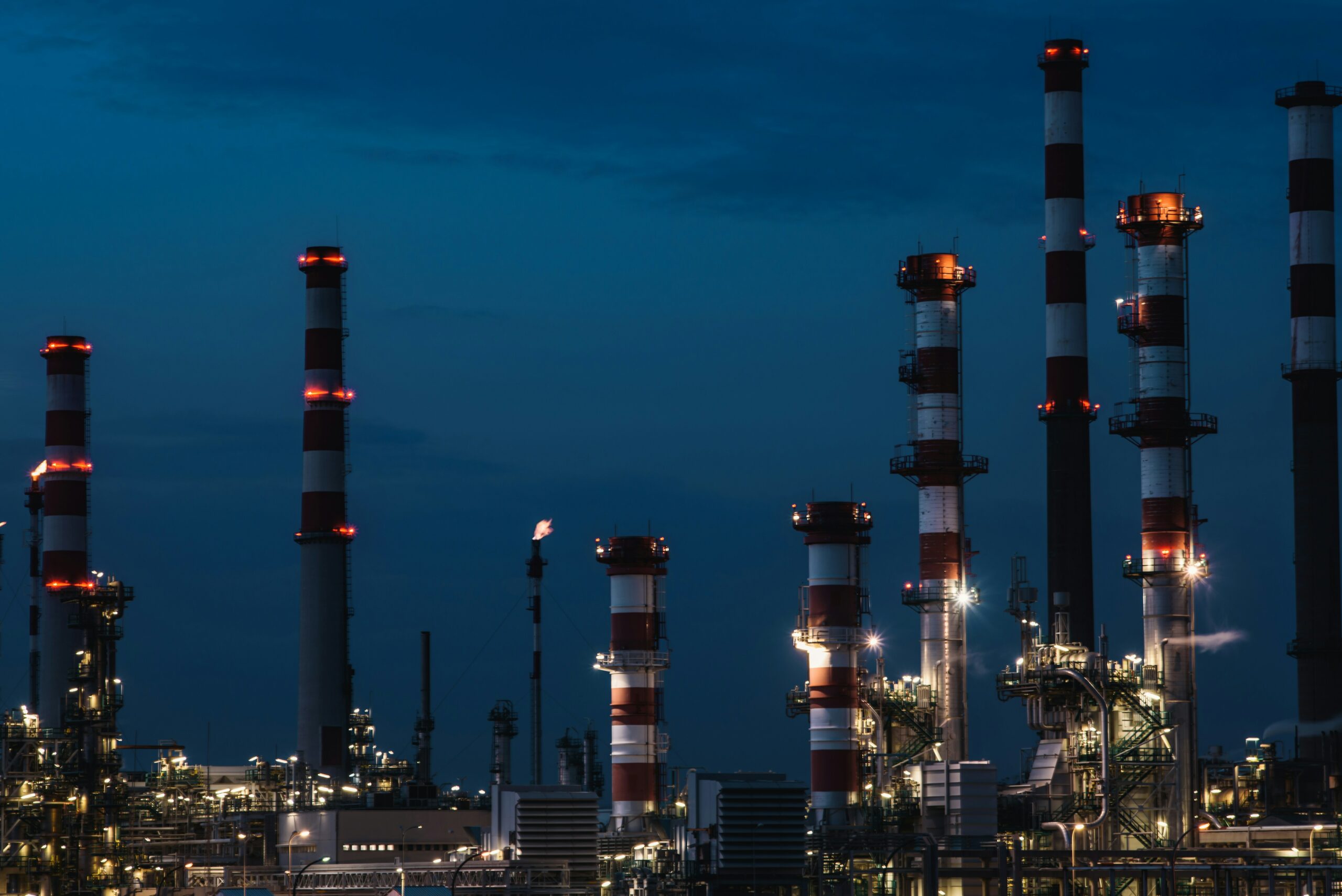 Ουγγαρία: Πλαφόν στα καύσιμα - Αίτημα για άρση των κυρώσεων στη ρωσική ενέργεια