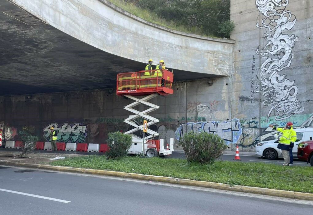 Σε εξέλιξη εργασίες στη γέφυρα της Εθνικής Αντιστάσεως