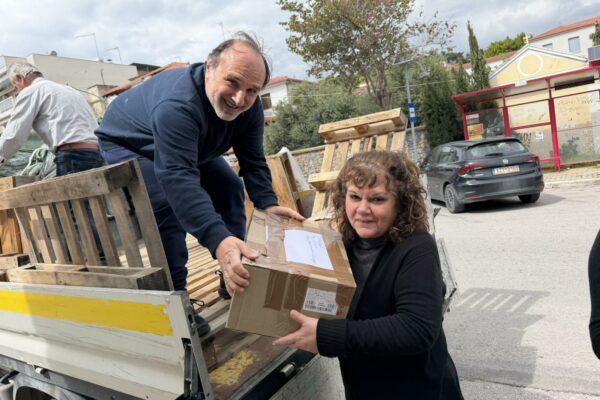 Ο Δήμος Χαλανδρίου παρέδωσε φάρμακα και ιατρικό υλικό για την Κούβα