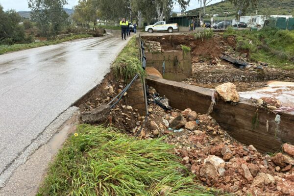 Κακοκαιρία «Erminio»: Ένας νεκρός στη Νέα Μάκρη και εκτεταμένες ζημιές σε όλη τη χώρα