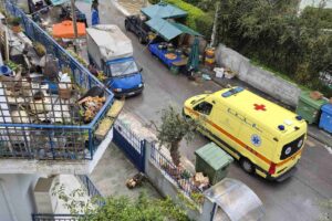 Καναπίτσα: Δυσκολίες στην πρόσβαση ΕΚΑΒ λόγω της λαϊκής αγοράς – Τι καταγγέλλουν οι κάτοικοι