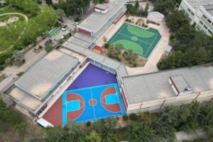 Ολοκληρώθηκαν οι εργασίες ανακατασκευής του προαύλιου του 1ου Δημοτικού Νέας Χαλκηδόνας