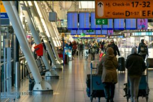 Ξεκινά το νέο ψηφιακό σύστημα εισόδου-εξόδου της ΕΕ: Τι αλλάζει στα ταξίδια από τις 10 Απριλίου