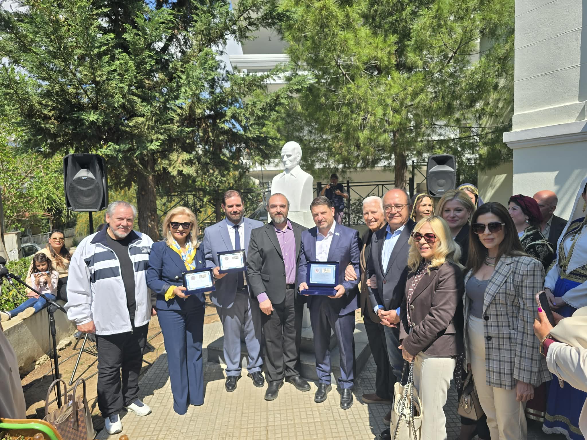 Ν. Καζαντζάκης: Τοποθετήθηκε ξανά η προτομή στη Βίλα Στέλλα